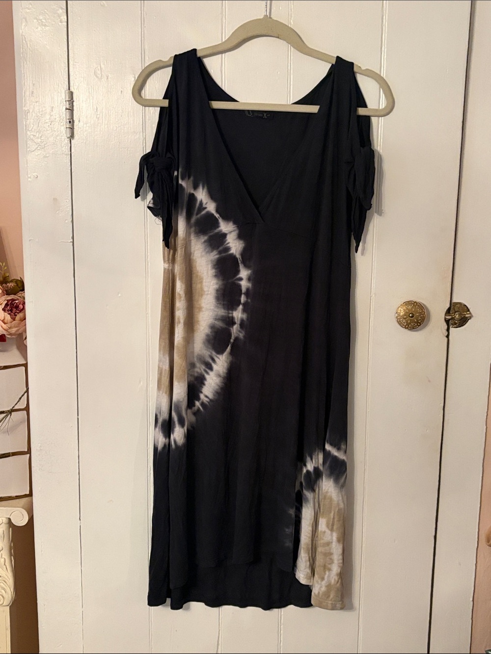 Urban X NWOT Black & Taupe Tie-Dye Cold-Shoulder Dress Large